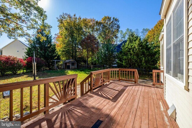Building Photo - 47001 Smithwood Ct