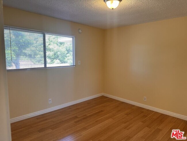 Building Photo - 5411 S Centinela Ave