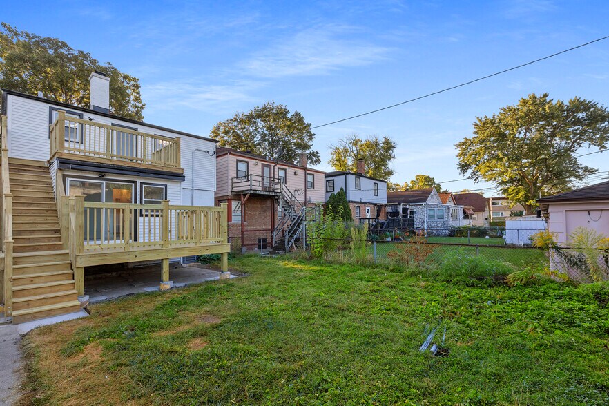 Building Photo - 1335 Marengo Ave