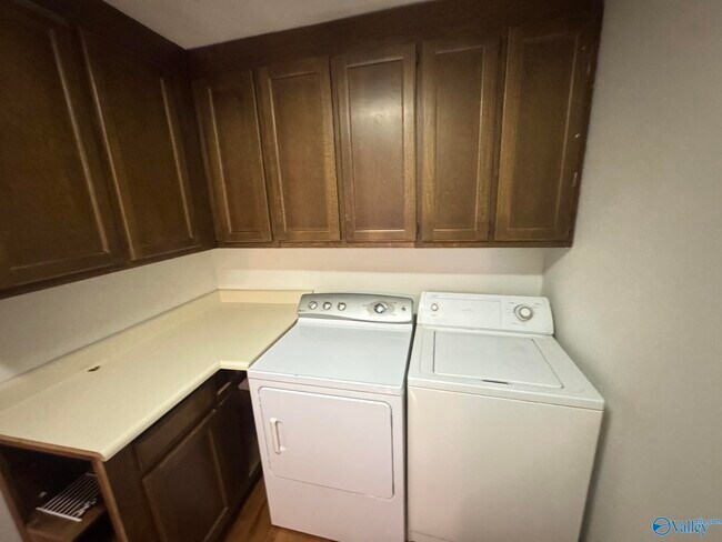 Building Photo - 362 Jack Coleman Dr NW