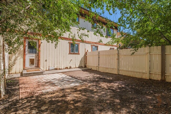 Building Photo - 106 Peter Dr