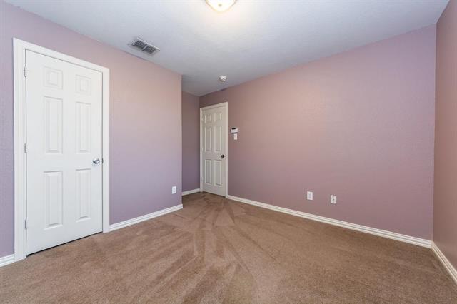 Building Photo - 404 Tarpan Trail