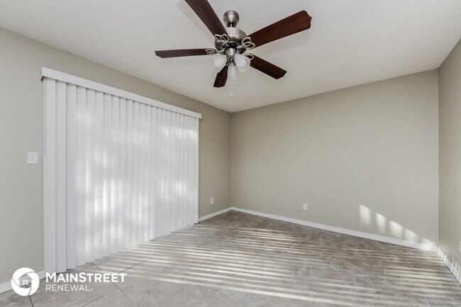 Building Photo - 118 Dahlia Dr