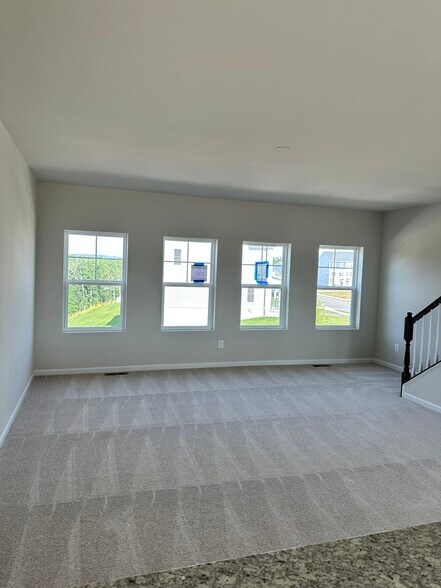 Building Photo - 108 Bamboo Shoot Ln