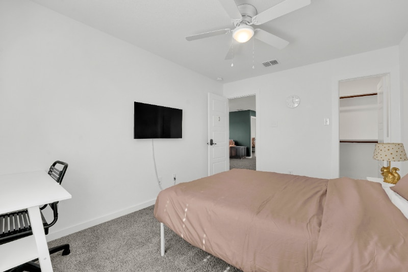 Building Photo - 2113 Paxton Way