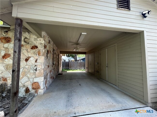 Building Photo - 237 E Garza St