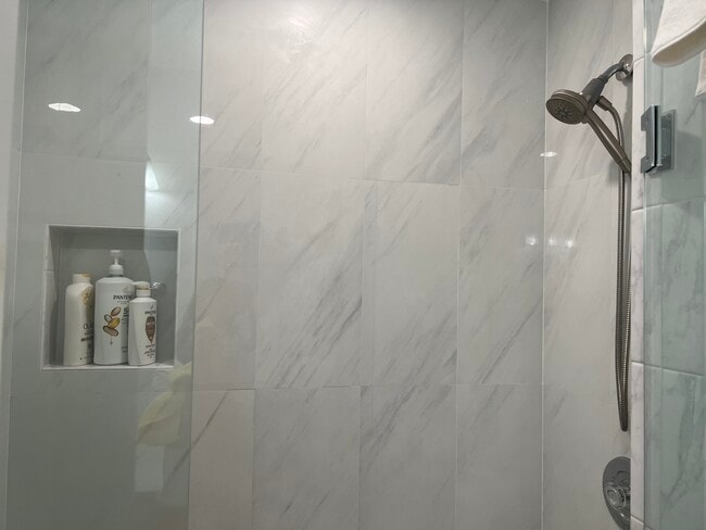 Building Photo - 9080 Peebles Rd