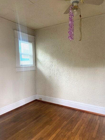 Building Photo - 1616 13th Pl S