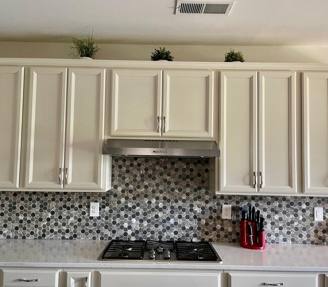 Building Photo - 10359 Paper Birch Dr