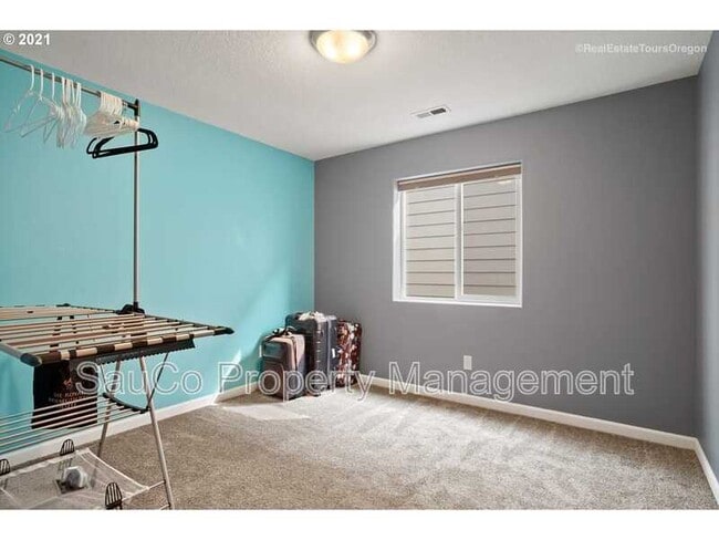 Building Photo - 5032 SW 207th Pl