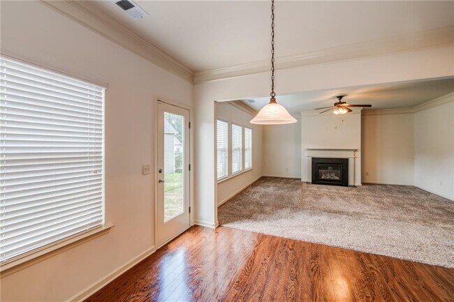 Building Photo - 129 Stonewood Creek Ct