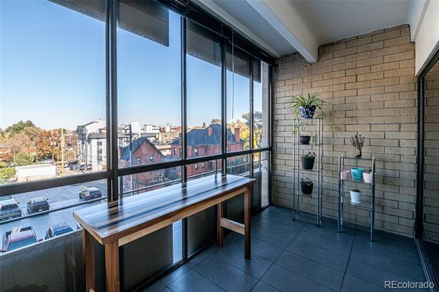 Building Photo - 800 N Pearl St