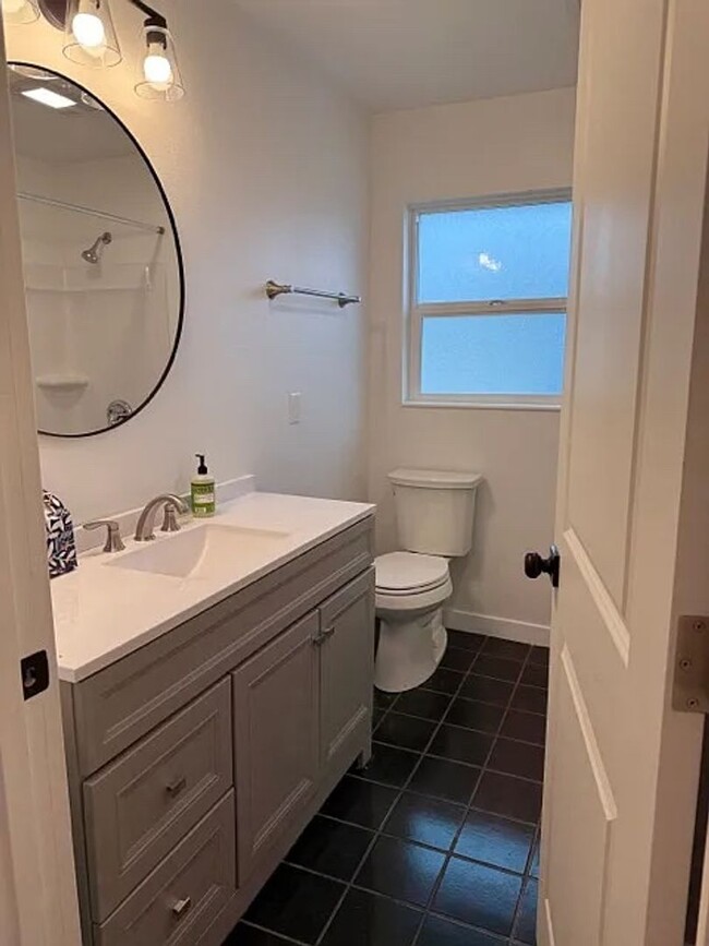 Building Photo - Newly Remodeled 2 bed 1 bath Home in Marys...