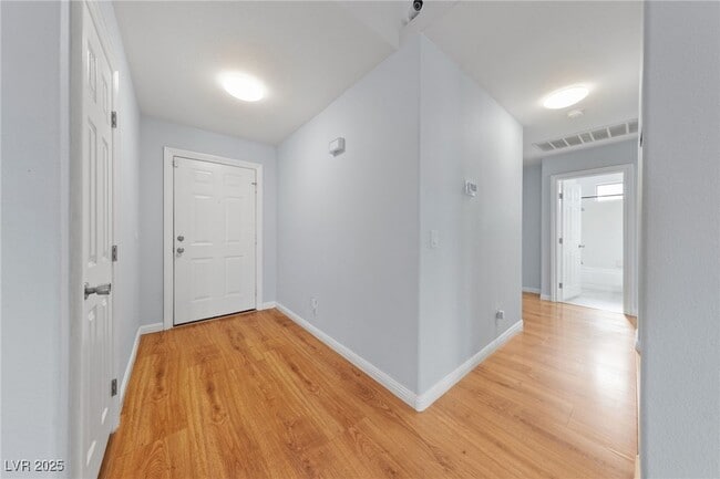 Building Photo - 6316 W La Madre Way