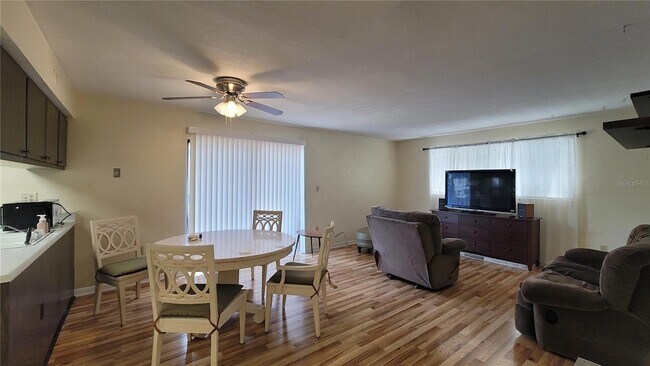 Building Photo - 415 NW 39th Rd