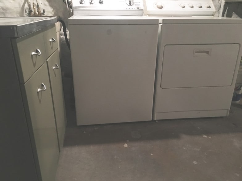 Washer/Dryer - 1044 Welfer St