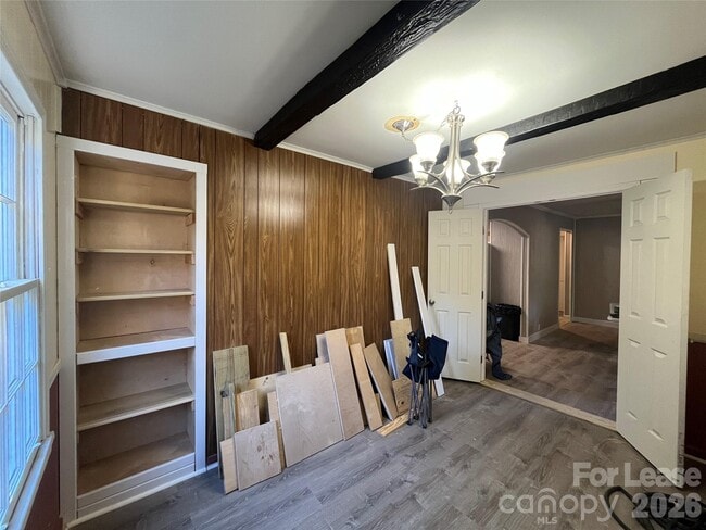 Building Photo - 4723 Linden St