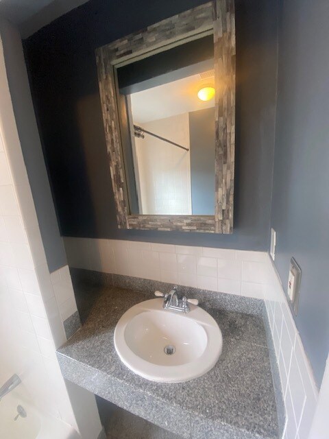 Building Photo - 13 Saint James St