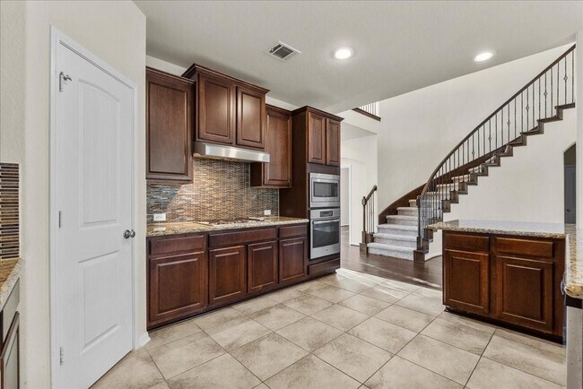Building Photo - 2246 Oakleaf Trail Ln