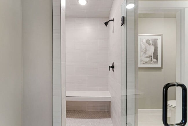 Building Photo - 6919 NE 132nd Way