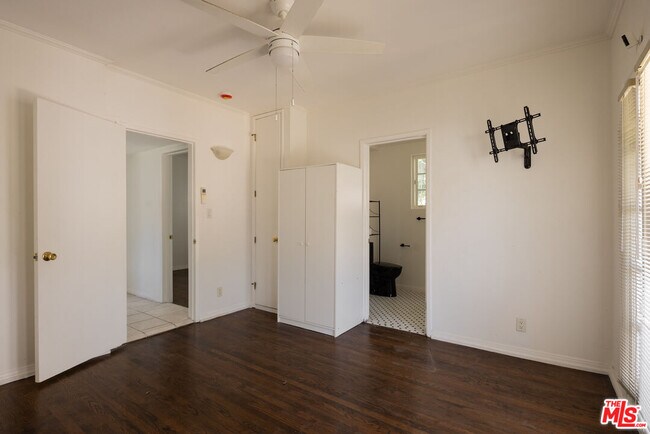 Building Photo - 12844 Short Ave