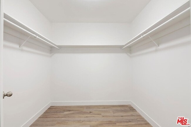 Building Photo - 11555 Duque Dr