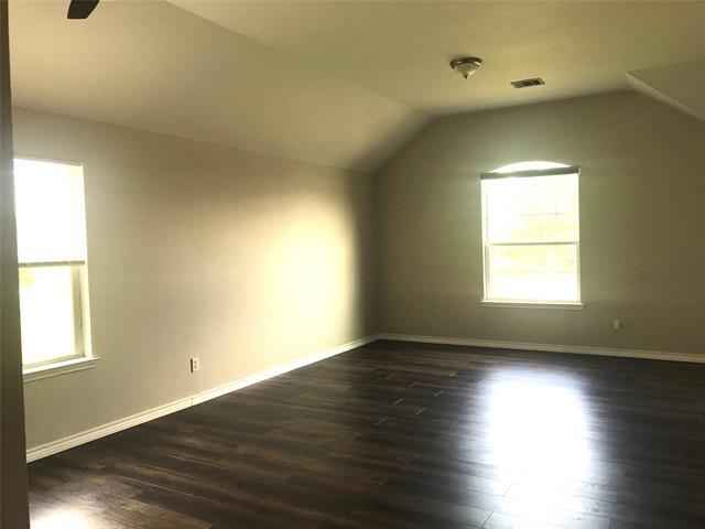 Building Photo - 492 Northbrook Ave