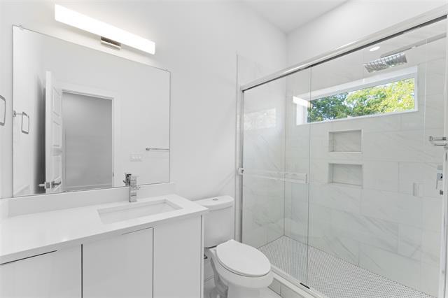 Building Photo - 2513 Crossman Ave