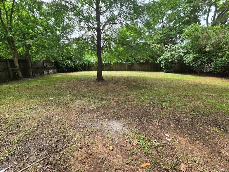 Building Photo - 3744 Honeysuckle Rd