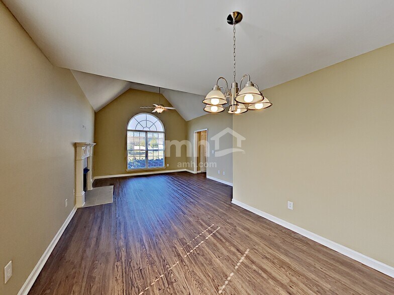 Building Photo - 5219 Cloister Dr