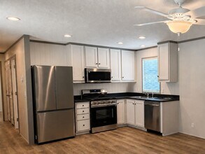 Building Photo - 25418 Nuway Ave