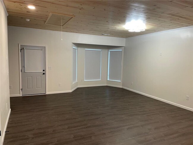 Building Photo - 135 GA-52