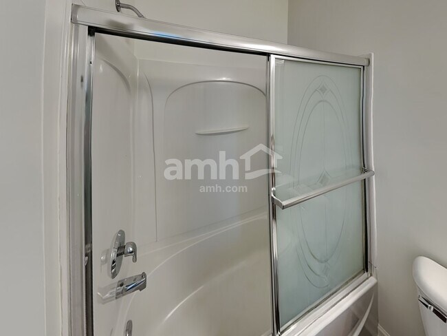 Building Photo - 432 Creekside Ln