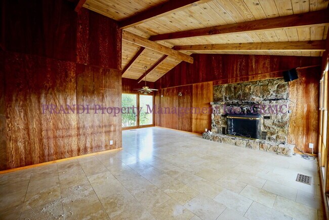 Building Photo - Bright and Inviting 4BR Home Minutes from ...