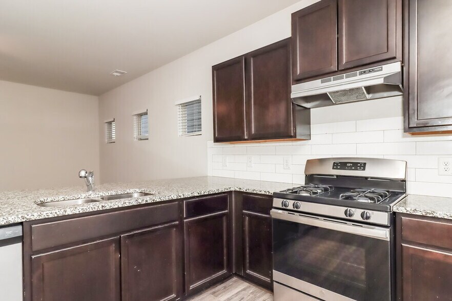 Building Photo - 143 Preserve Dr