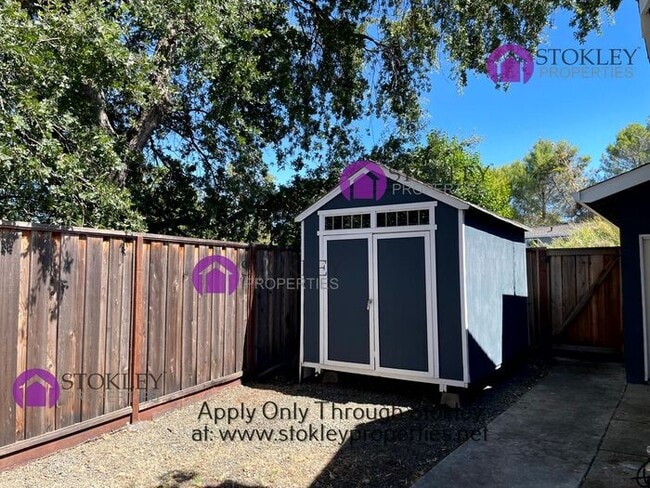 Building Photo - 521 Wilbur Dr