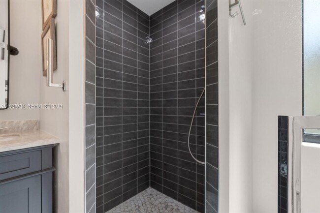 Building Photo - 4220 Grove Park Ln