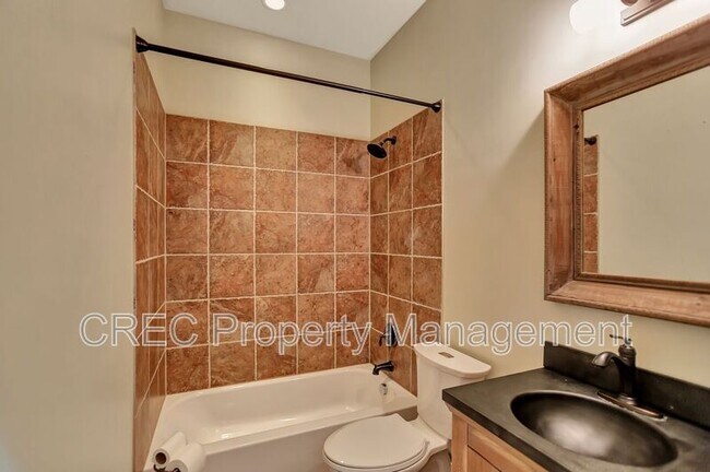 Building Photo - 258 Silver Cypress Cir