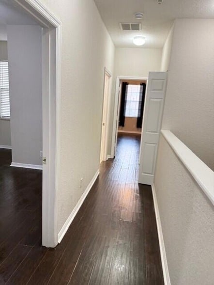 Building Photo - 821 Pipers Cay Dr