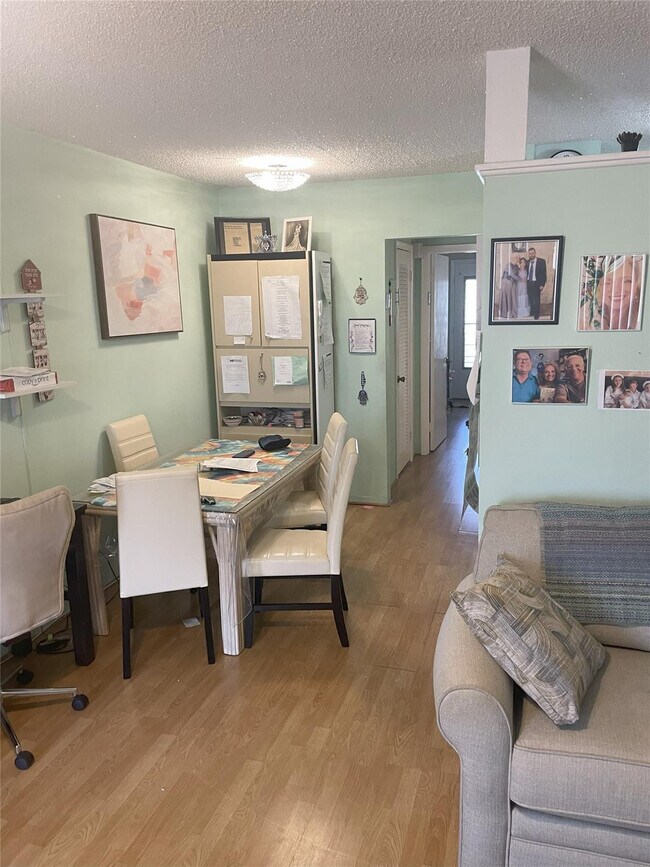 Building Photo - 815 SW 10th Terrace