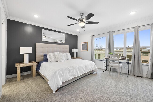 Building Photo - 127 E 8th Ave