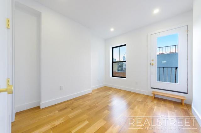 Building Photo - 3 bedroom in BROOKLYN NY 11211