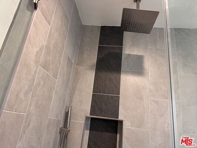 Building Photo - 1325 S Rimpau Blvd