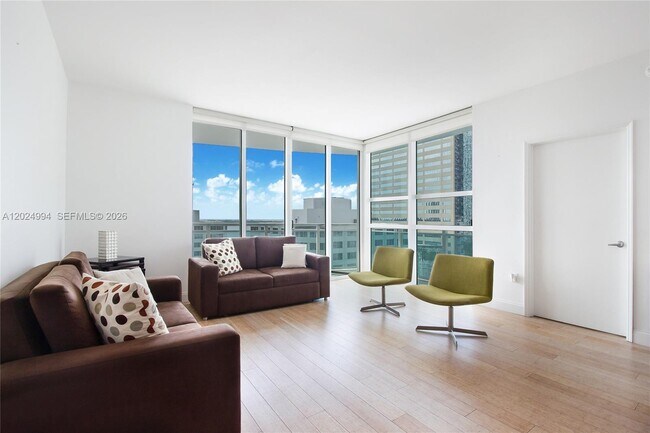 Building Photo - 950 Brickell Bay Dr