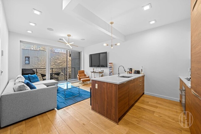 Building Photo - 792 Classon Ave