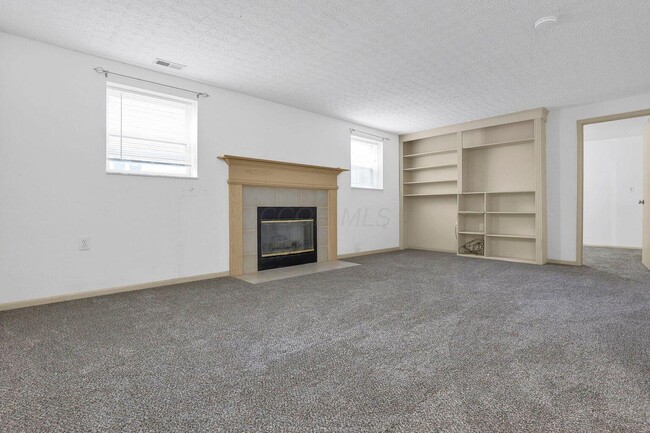 Building Photo - 706 Windy Hill Ln