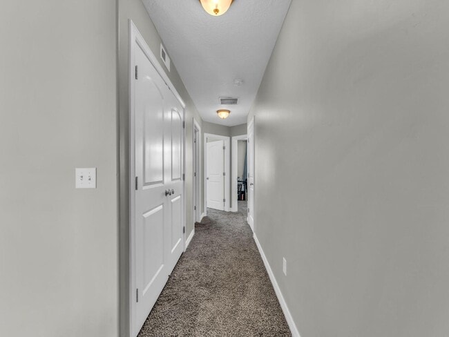 Building Photo - 1835 W 720 S