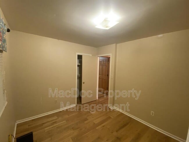 Building Photo - 549 Harrison Cir