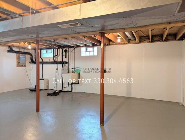 Building Photo - 3275 Myersville Rd