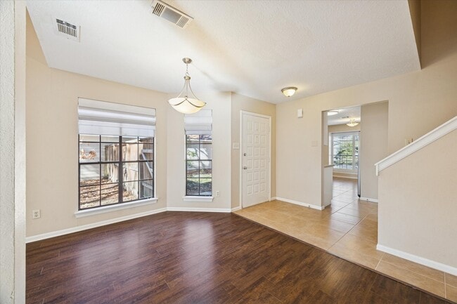 Building Photo - 22 Camberwell Ct